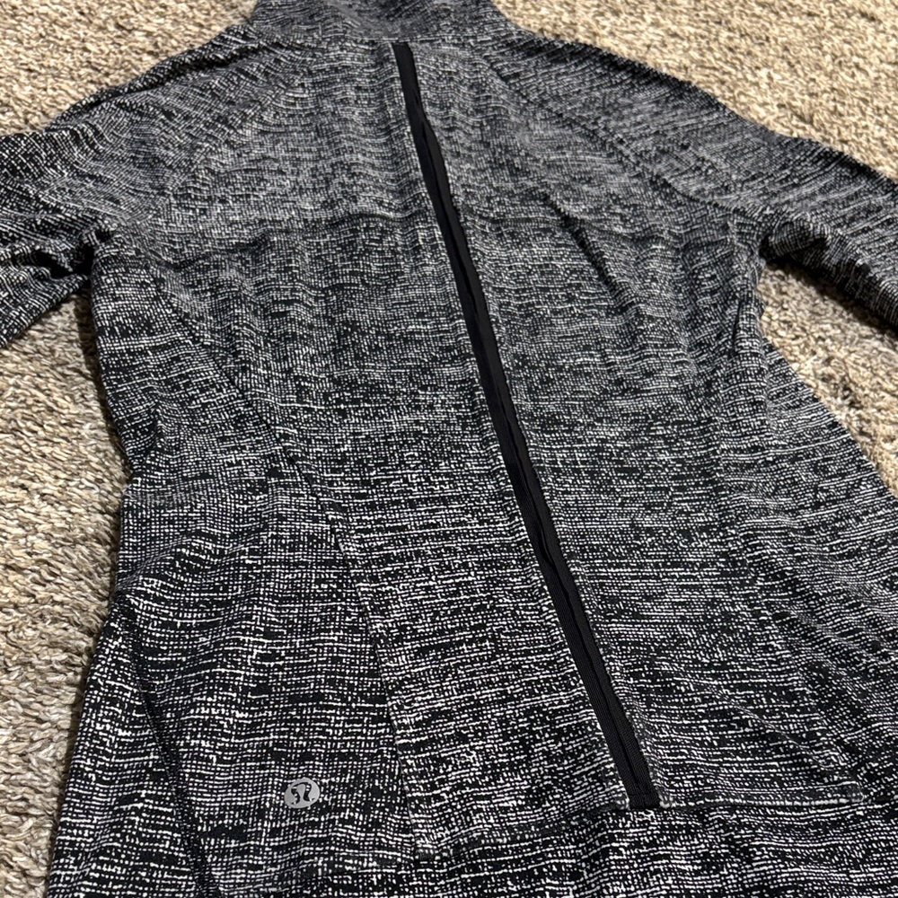 Lululemon Contour Jacket - Picture 8 of 10